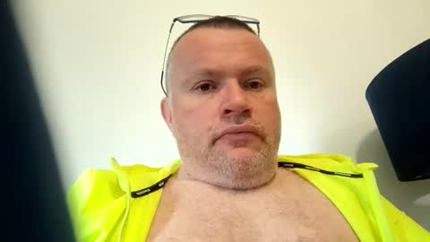 giddyup2222222 online show from April 6, 7:20 am