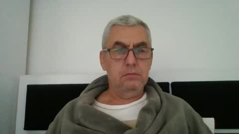 gigi1970 online show from October 11, 10:30 am