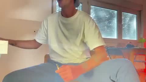 Snapshot of gilbertlachsmann chatting on September 27, 8:12 am Sebastian online show from September 27, 8:12 am