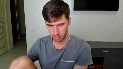 gilbertogonzales online show from March 3, 5:18 am