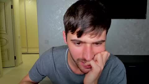 gilbertogonzales online show from March 9, 6:11 pm