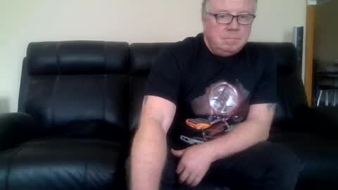 gimmmieoooo online show from June 14, 4:36 am