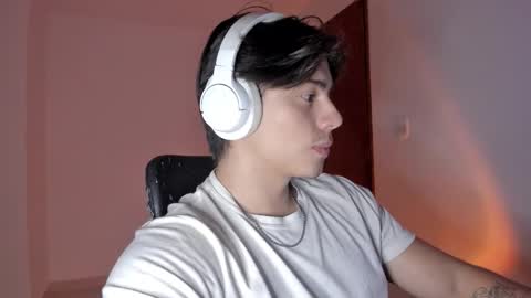 Snapshot of gio_russo chatting on October 28, 4:37 am GioRusso online show from October 28, 4:37 am