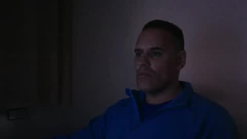 Snapshot of gioshadow chatting on December 18, 8:25 pm gioshadow online show from December 18, 8:25 pm