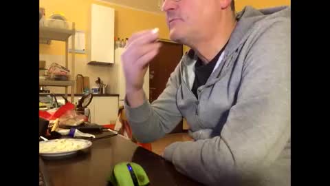 giovanni_1964 online show from December 22, 8:14 pm