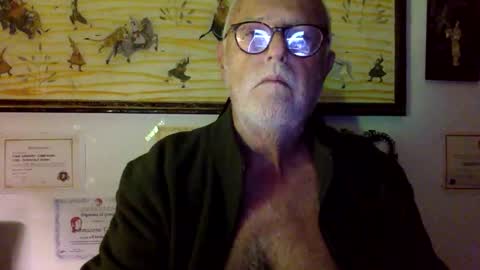 giutomma930394 online show from October 11, 8:24 pm