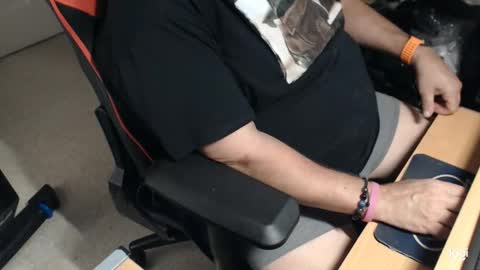 Snapshot of gizmo706 chatting on October 21, 8:12 pm gizmo706 online show from October 21, 8:12 pm