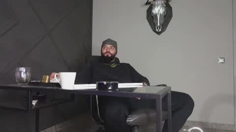 Snapshot of glennmasters chatting on September 27, 10:29 pm Matthew .. for short call me Matt online show from September 27, 10:29 pm