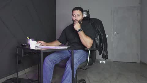 Snapshot of glennmasters chatting on October 23, 9:51 pm Matthew .. for short call me Matt online show from October 23, 9:51 pm