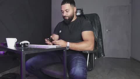 Snapshot of glennmasters chatting on October 5, 1:31 am Matthew .. for short call me Matt online show from October 5, 1:31 am