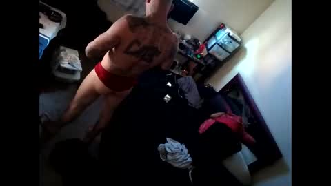 Snapshot of gnasty83 chatting on October 21, 8:12 pm gnasty83 online show from October 21, 8:12 pm