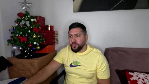 gold_alpha_boy online show from December 2, 11:24 am