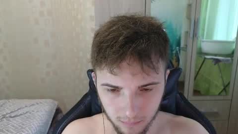 Golden boyyy21 online show from April 12, 3:35 pm