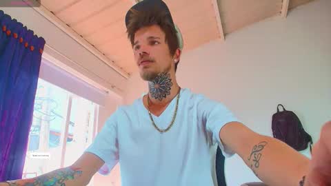 Goldy Loyal93 online show from December 1, 3:04 pm