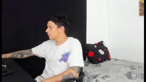 goodboy69i online show from February 18, 10:03 pm