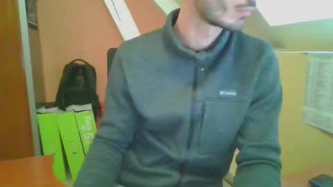 Snapshot of grandbi chatting on January 2, 1:08 pm grandbi online show from January 2, 1:08 pm