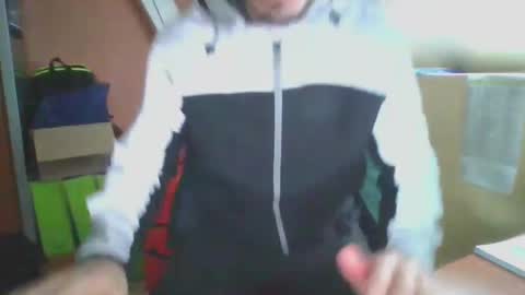 Snapshot of grandbi chatting on February 20, 2:57 pm grandbi online show from February 20, 2:57 pm