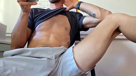 Snapshot of grandbi chatting on September 18, 2:52 pm grandbi online show from September 18, 2:52 pm