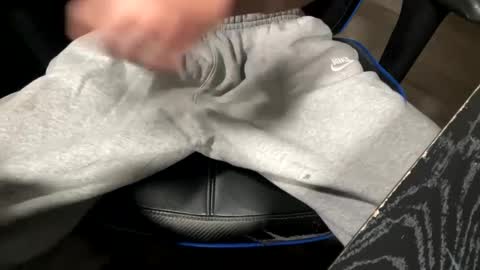 Mr. Heavy online show from October 3, 8:03 pm