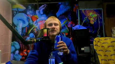 Snapshot of greenlungs8195 chatting on February 28, 5:26 am Greenlungs8195 online show from February 28, 5:26 am