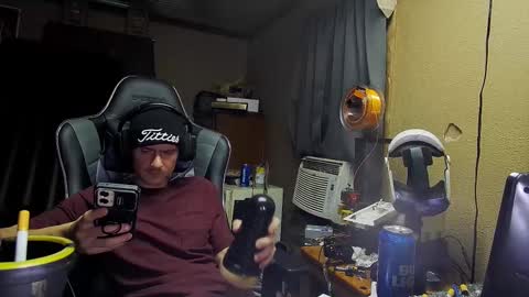 Snapshot of greenlungs8195 chatting on October 21, 2:53 pm Greenlungs8195 online show from October 21, 2:53 pm