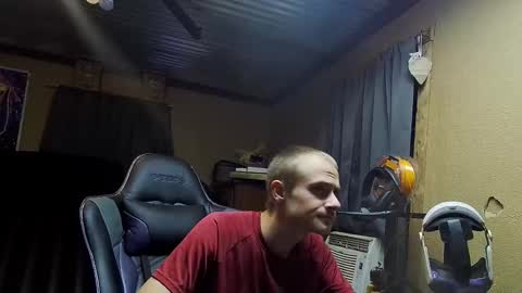 Snapshot of greenlungs8195 chatting on October 18, 7:13 am Greenlungs8195 online show from October 18, 7:13 am