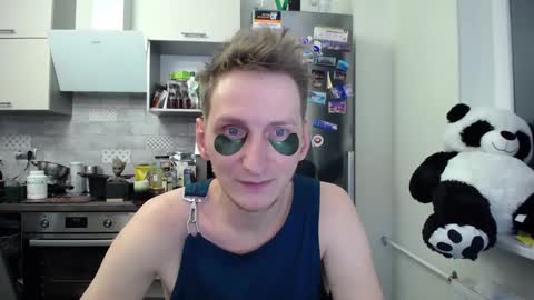 greg_photog online show from September 27, 2:42 am