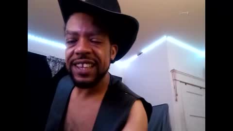 Snapshot of gregnice313 chatting on February 22, 5:23 am NICE and sometimes Savvy online show from February 22, 5:23 am