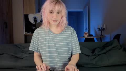 Greg-independent model online show from April 4, 9:45 pm