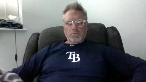 mmm hmmm online show from November 8, 4:26 am