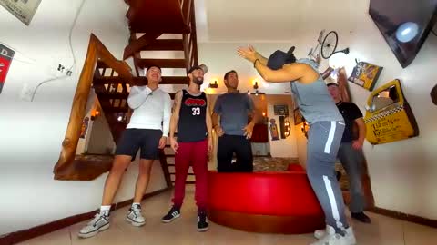 GRIVALS. THOMAS AND DAMIAND online show from January 19, 5:07 pm