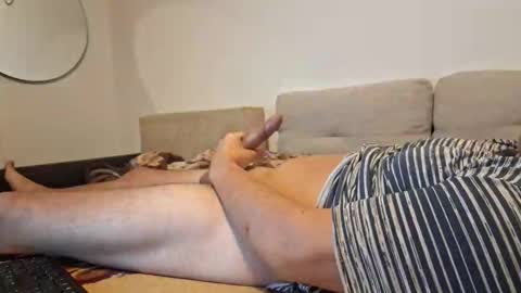 Snapshot of grizlivl24 chatting on October 1, 11:30 pm grizlivl24 online show from October 1, 11:30 pm