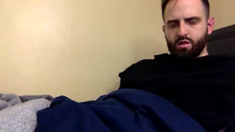 Snapshot of grobs123 chatting on December 11, 3:37 am grobs123 online show from December 11, 3:37 am