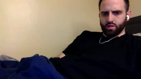 Snapshot of grobs123 chatting on December 24, 4:00 am grobs123 online show from December 24, 4:00 am