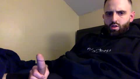 Snapshot of grobs123 chatting on February 27, 1:35 am grobs123 online show from February 27, 1:35 am