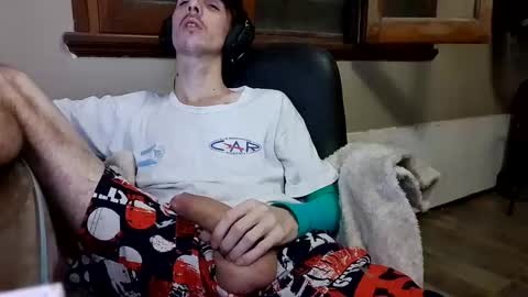 Snapshot of grod6999 chatting on February 7, 1:36 am grod6999 online show from February 7, 1:36 am