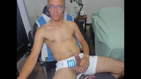 guachin_new online show from January 27, 2:53 am