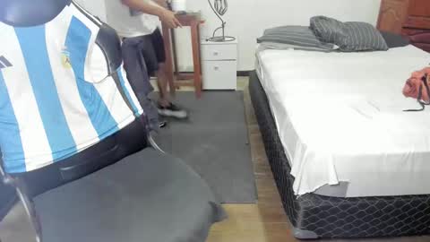 guachin_new online show from December 8, 12:29 am