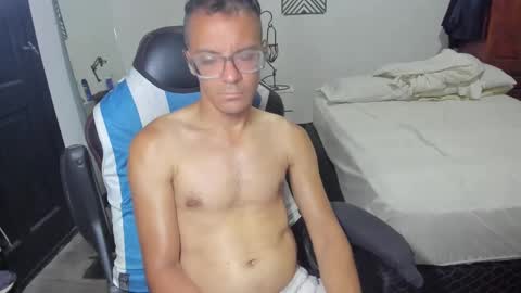 guachin_new online show from February 23, 7:58 pm