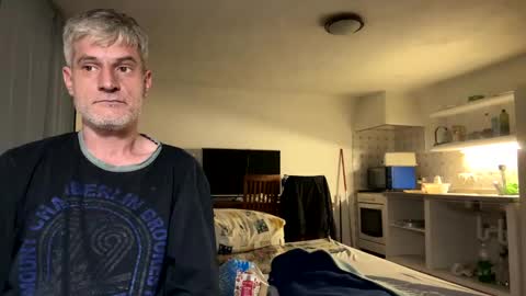 guardiannif_ online show from March 1, 9:37 pm