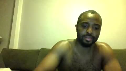 guessssmymiddlename online show from May 24, 1:33 am
