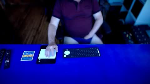 guesswhatigot2 online show from November 4, 6:25 am