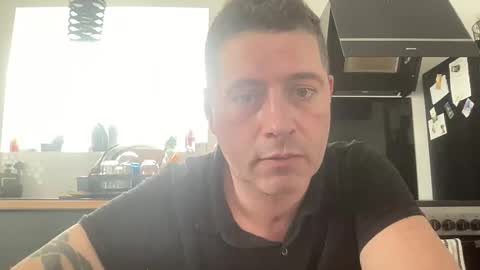 guil0 online show from February 13, 5:18 pm