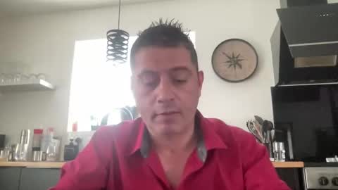 guil0 online show from February 14, 7:53 pm