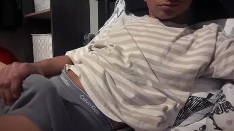 Snapshot of gumbywanna chatting on December 19, 1:28 am gumbywanna online show from December 19, 1:28 am