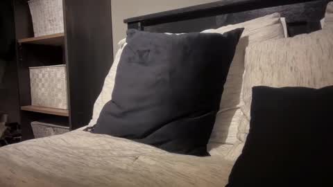 Snapshot of gumbywanna chatting on March 8, 8:13 pm gumbywanna online show from March 8, 8:13 pm