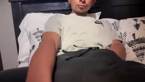 Snapshot of gumbywanna chatting on December 9, 7:06 am gumbywanna online show from December 9, 7:06 am