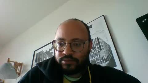 Snapshot of guy_wood15 chatting on February 25, 9:20 am guy_wood15 online show from February 25, 9:20 am