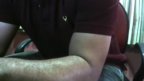 guywith85mm online show from January 12, 11:17 am