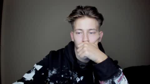 Snapshot of gym_alpha chatting on January 9, 8:44 pm Oliver online show from January 9, 8:44 pm